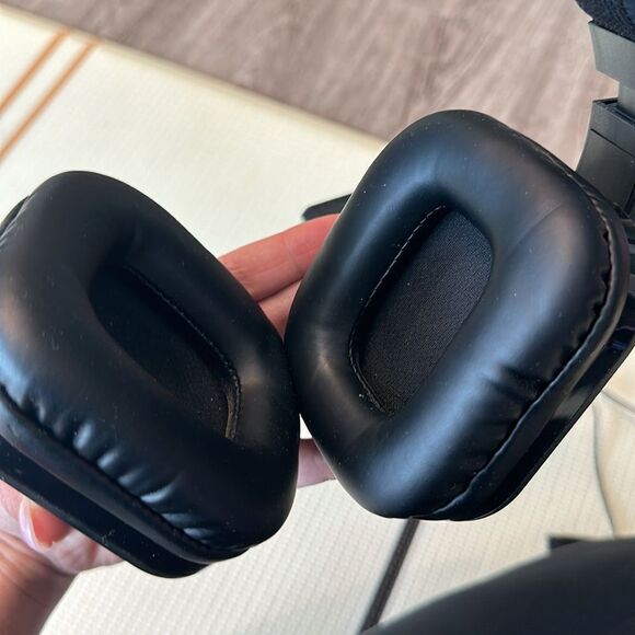 ION wireless headphones - Picture 4 of 6